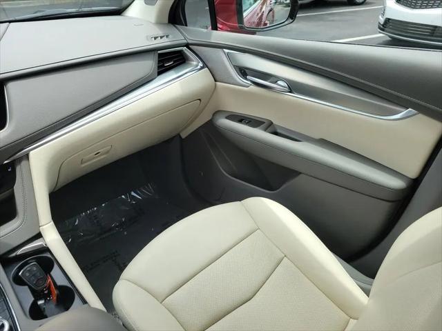 2022 Cadillac XT5 FWD Premium Luxury