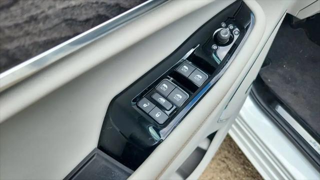 2023 Jeep Grand Cherokee L Overland 4x4