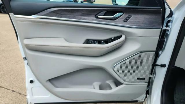 2023 Jeep Grand Cherokee L Overland 4x4