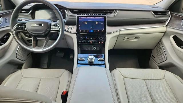 2023 Jeep Grand Cherokee L Overland 4x4