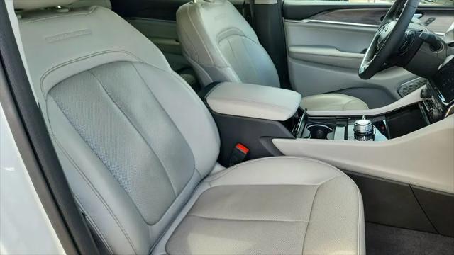 2023 Jeep Grand Cherokee L Overland 4x4