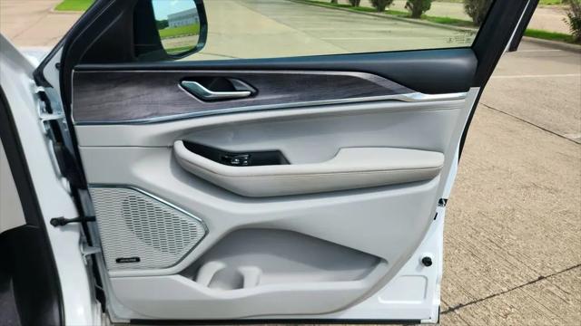 2023 Jeep Grand Cherokee L Overland 4x4