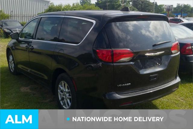 2022 Chrysler Voyager LX