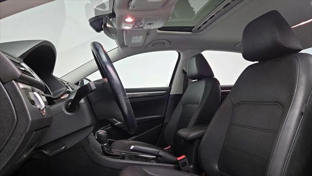 2018 Volkswagen Passat 2.0T SE