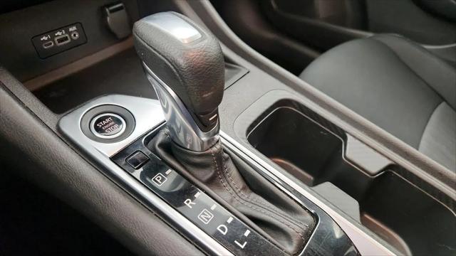 2022 Nissan Sentra SV Xtronic CVT