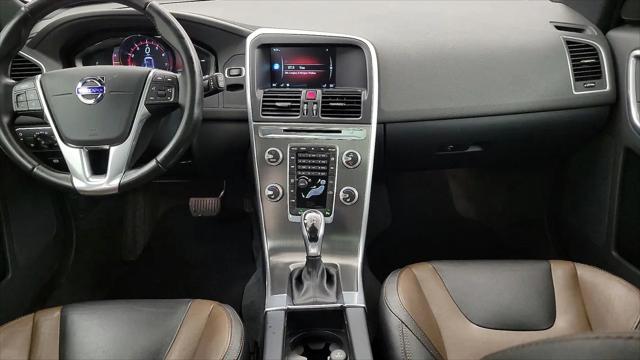 2016 Volvo XC60 T6 Drive-E