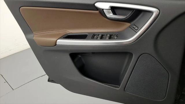 2016 Volvo XC60 T6 Drive-E