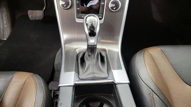2016 Volvo XC60 T6 Drive-E
