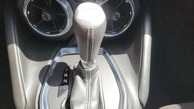 2021 Chevrolet Camaro RWD Coupe LT1