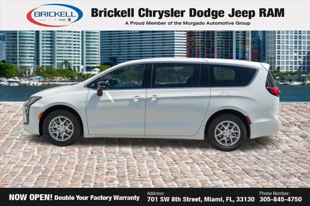 2027 Chrysler Pacifica Select