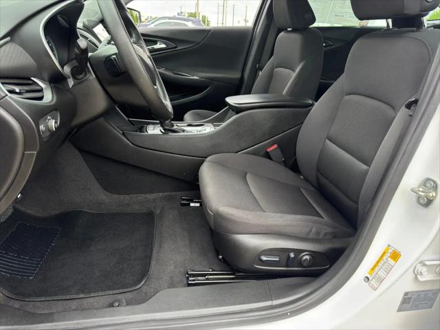 2023 Chevrolet Malibu FWD 1FL
