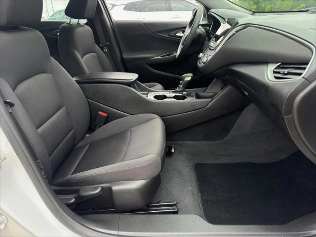 2023 Chevrolet Malibu FWD 1FL