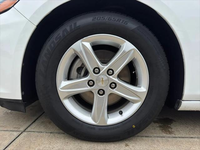 2023 Chevrolet Malibu FWD 1FL
