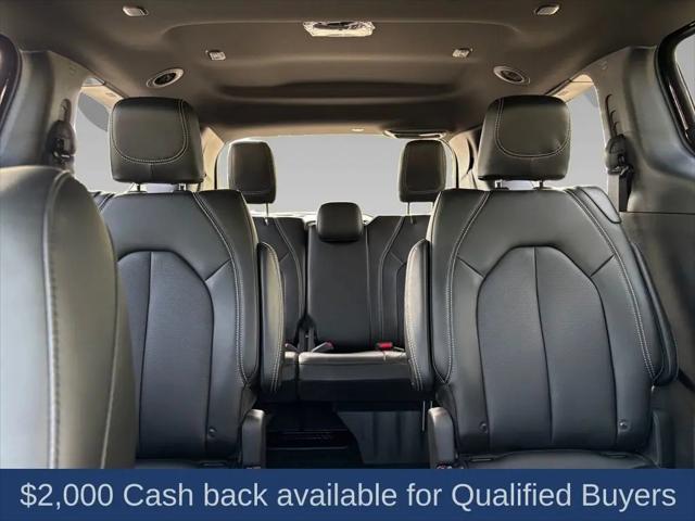 2027 Chrysler Pacifica Select