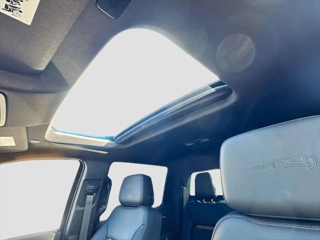 2023 GMC Sierra 1500 4WD Crew Cab Short Box AT4