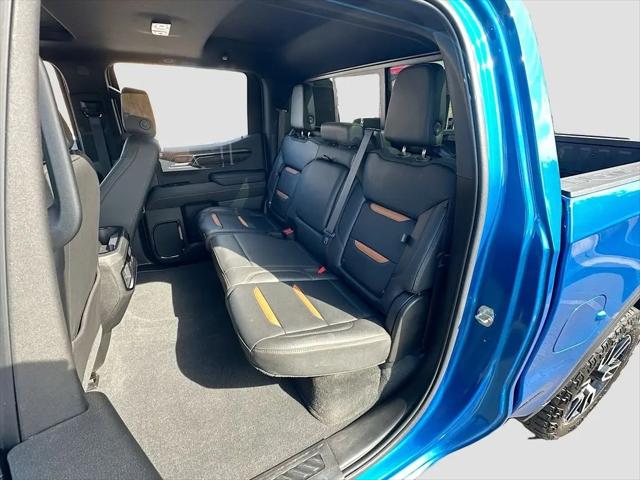 2023 GMC Sierra 1500 4WD Crew Cab Short Box AT4