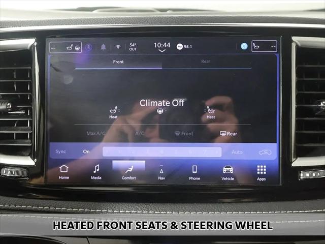 2024 Chrysler Pacifica Hybrid Select