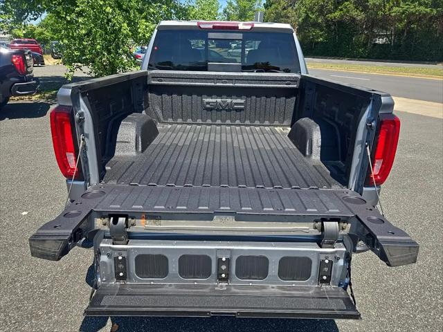 2026 GMC Sierra 1500 Crew Cab, Short Bed, SLT, 4WD