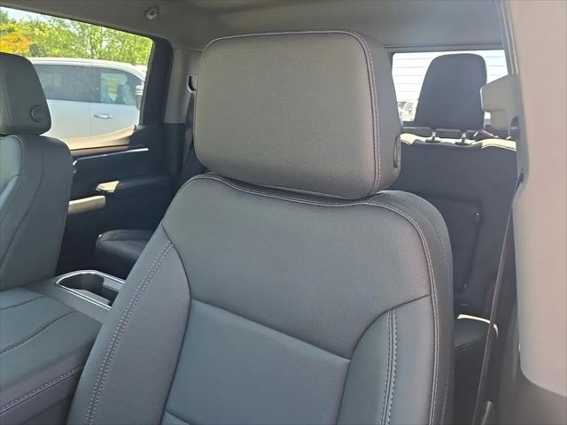 2026 GMC Sierra 1500 Crew Cab, Short Bed, SLT, 4WD