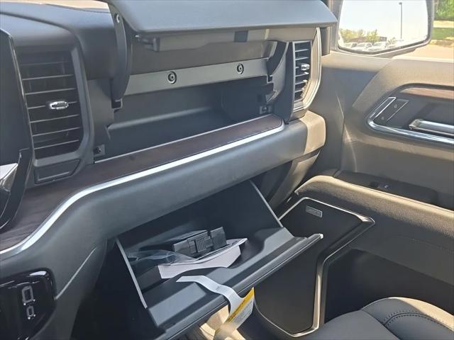 2026 GMC Sierra 1500 Crew Cab, Short Bed, SLT, 4WD