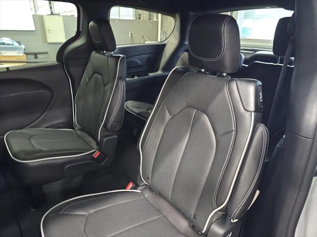 2027 Chrysler Pacifica Limited