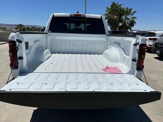 2026 Ram 1500 Warlock Crew Cab 4x4 5'7" Box