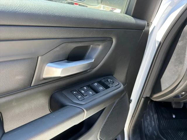 2026 Ram 1500 Warlock Crew Cab 4x4 5'7" Box