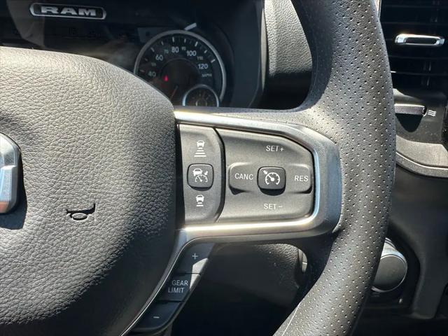 2026 Ram 1500 Warlock Crew Cab 4x4 5'7" Box