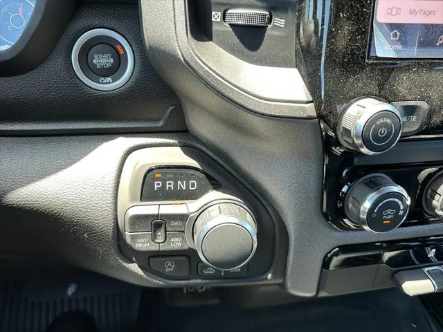 2026 Ram 1500 Warlock Crew Cab 4x4 5'7" Box