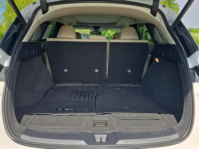 2022 INFINITI QX50 LUXE AWD