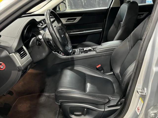 2016 Jaguar XF 35t Premium