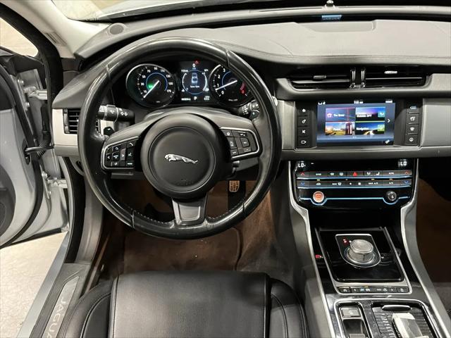 2016 Jaguar XF 35t Premium