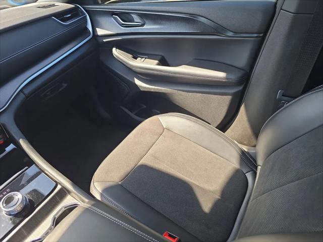 2025 Jeep Grand Cherokee L Altitude X 4x2