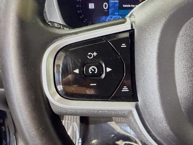 2023 Volvo XC60 B5 Ultimate Bright Theme
