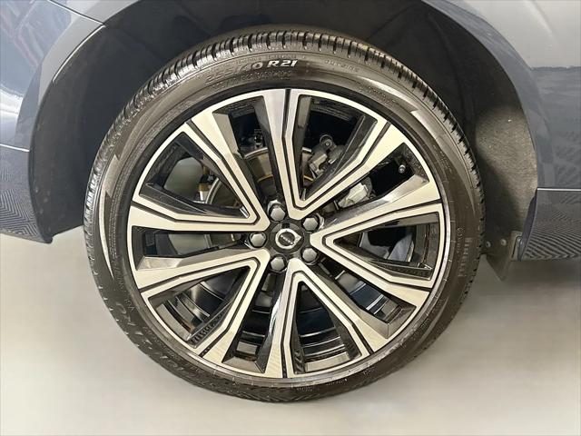 2023 Volvo XC60 B5 Ultimate Bright Theme