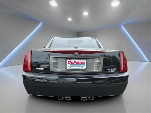 2005 Cadillac XLR Standard