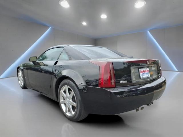 2005 Cadillac XLR Standard