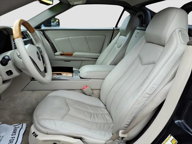 2005 Cadillac XLR Standard
