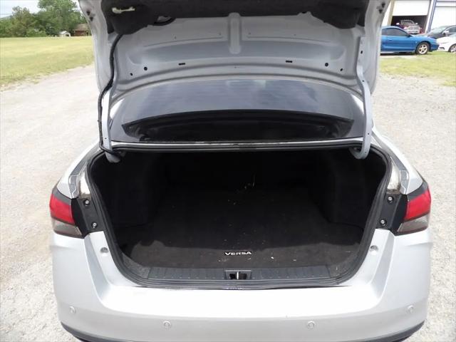 2020 Nissan Versa SV Xtronic CVT