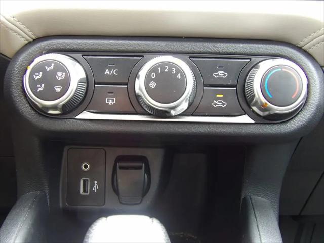 2020 Nissan Versa SV Xtronic CVT