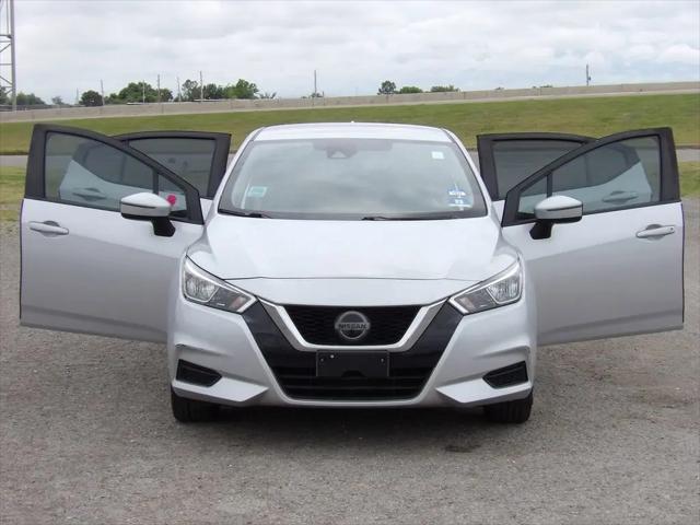 2020 Nissan Versa SV Xtronic CVT
