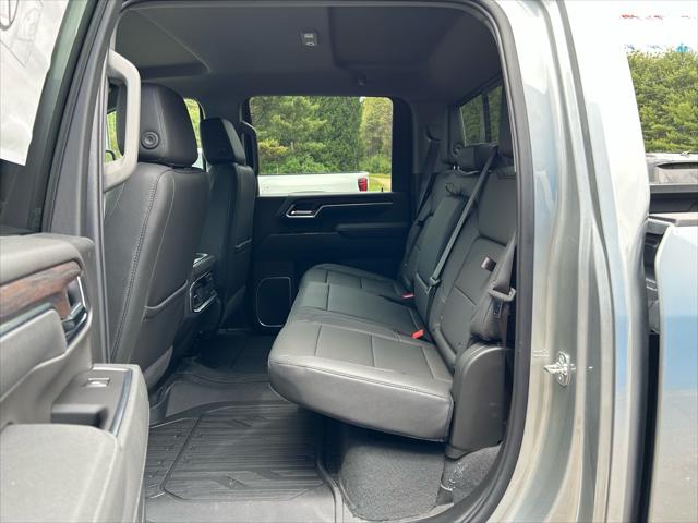2026 GMC Sierra 2500HD Crew Cab, Standard Bed, SLT, 4WD