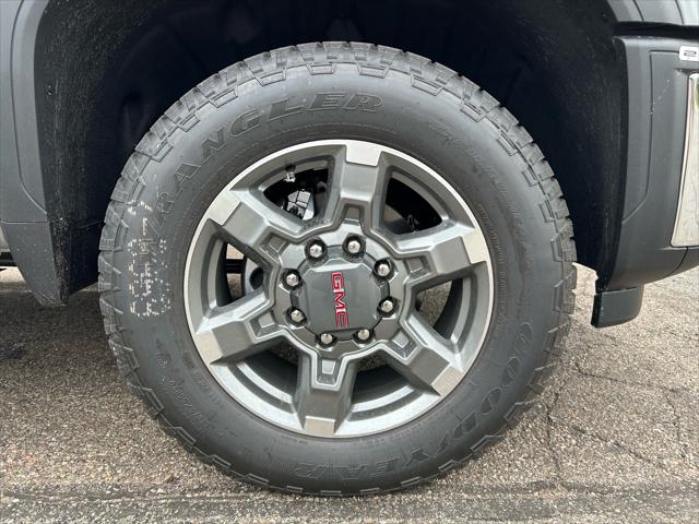 2026 GMC Sierra 2500HD Crew Cab, Standard Bed, SLT, 4WD