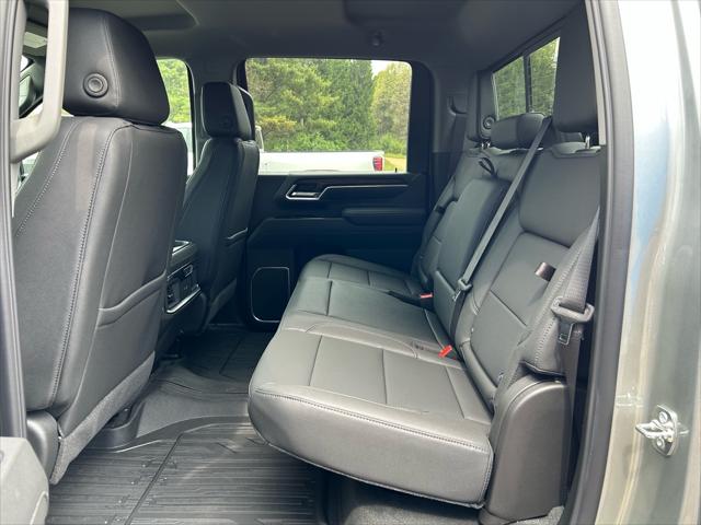 2026 GMC Sierra 2500HD Crew Cab, Standard Bed, SLT, 4WD