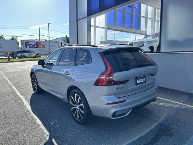 2023 Volvo XC60 B5 Plus Dark Theme