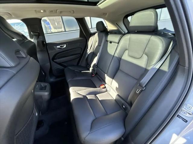 2023 Volvo XC60 B5 Plus Dark Theme