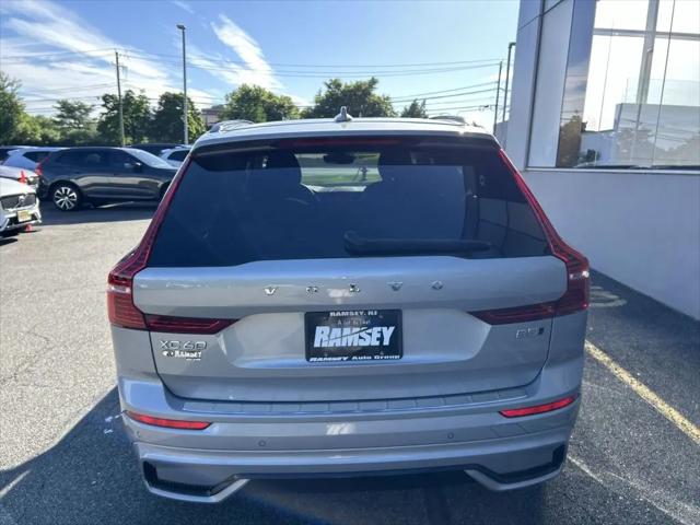 2023 Volvo XC60 B5 Plus Dark Theme