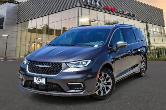 2022 Chrysler Pacifica Hybrid Pinnacle for sale in Calabasas, CA