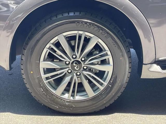 2024 INFINITI QX80 LUXE AWD