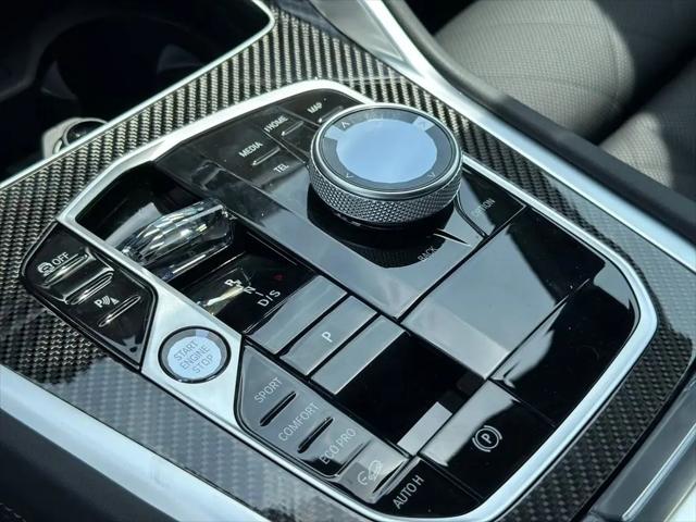 2027 BMW X6 M60i